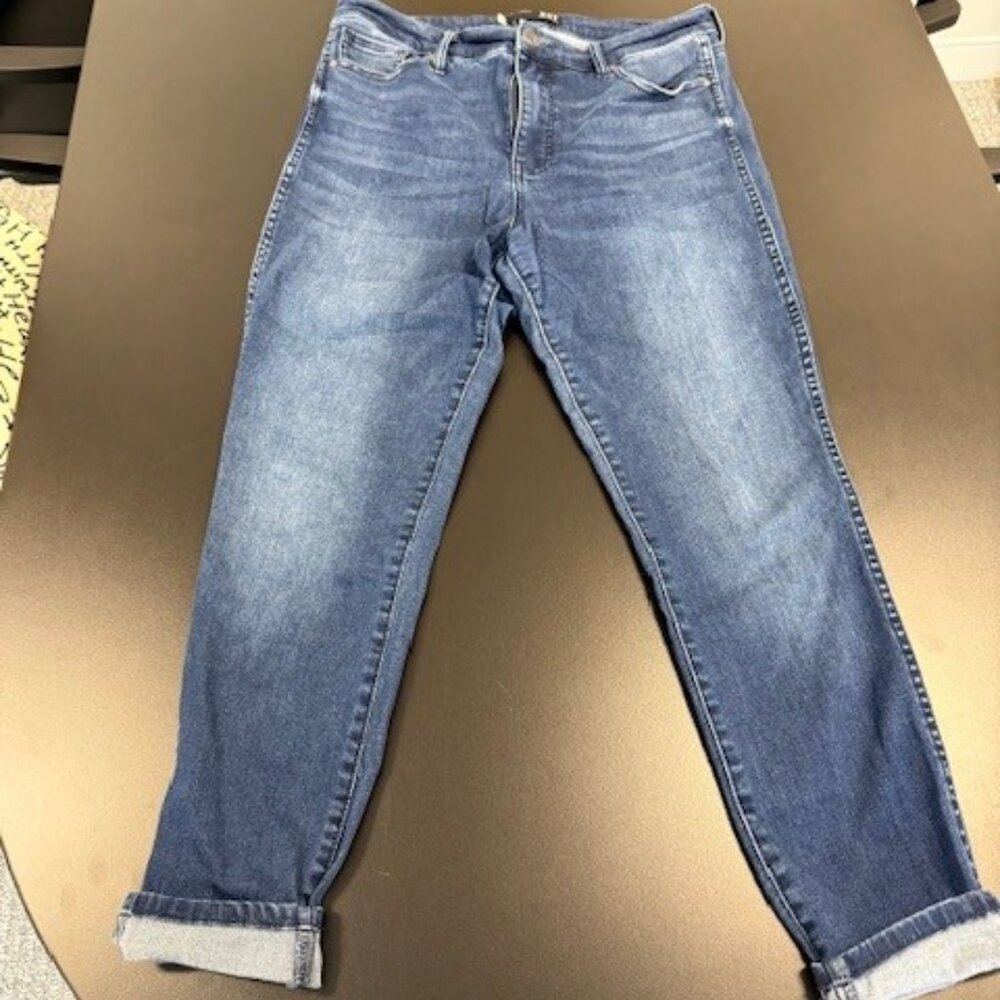 Connie High Rise Slim Fit Ankle Skinny